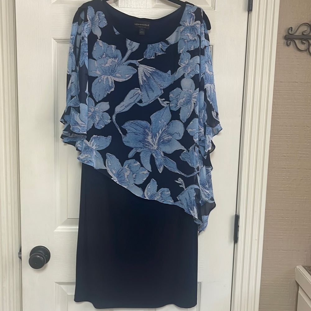 Connected apparel dress size 8. Beautiful! Peep hole shoulders. See pictures